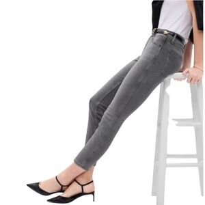 Gap Vintage Slim Mid Rise Grey Jeans Womens Size 28 6 Regular Faded Denim